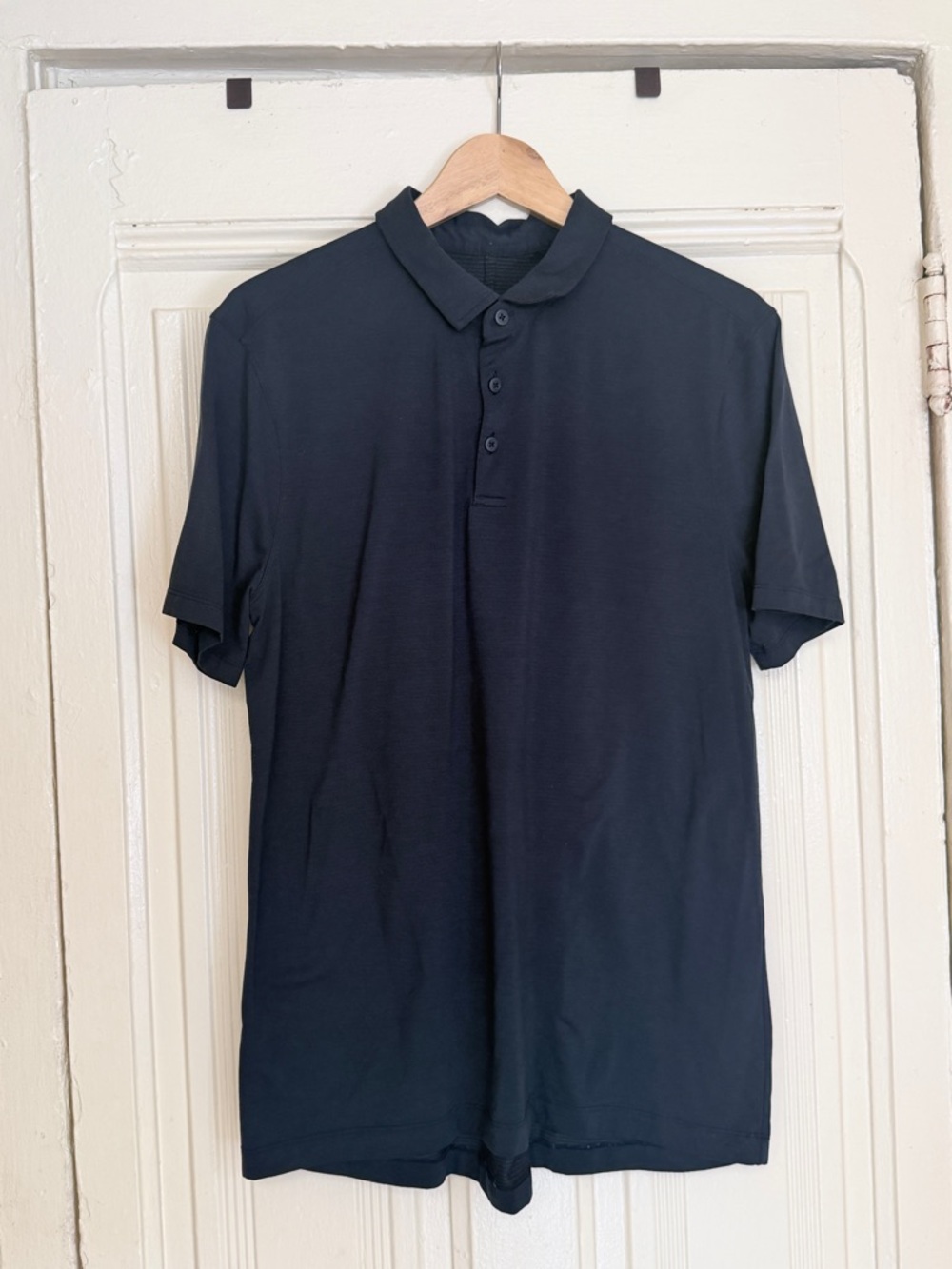 Lululemon Athletica Navy Polo Shirt Size: Medium